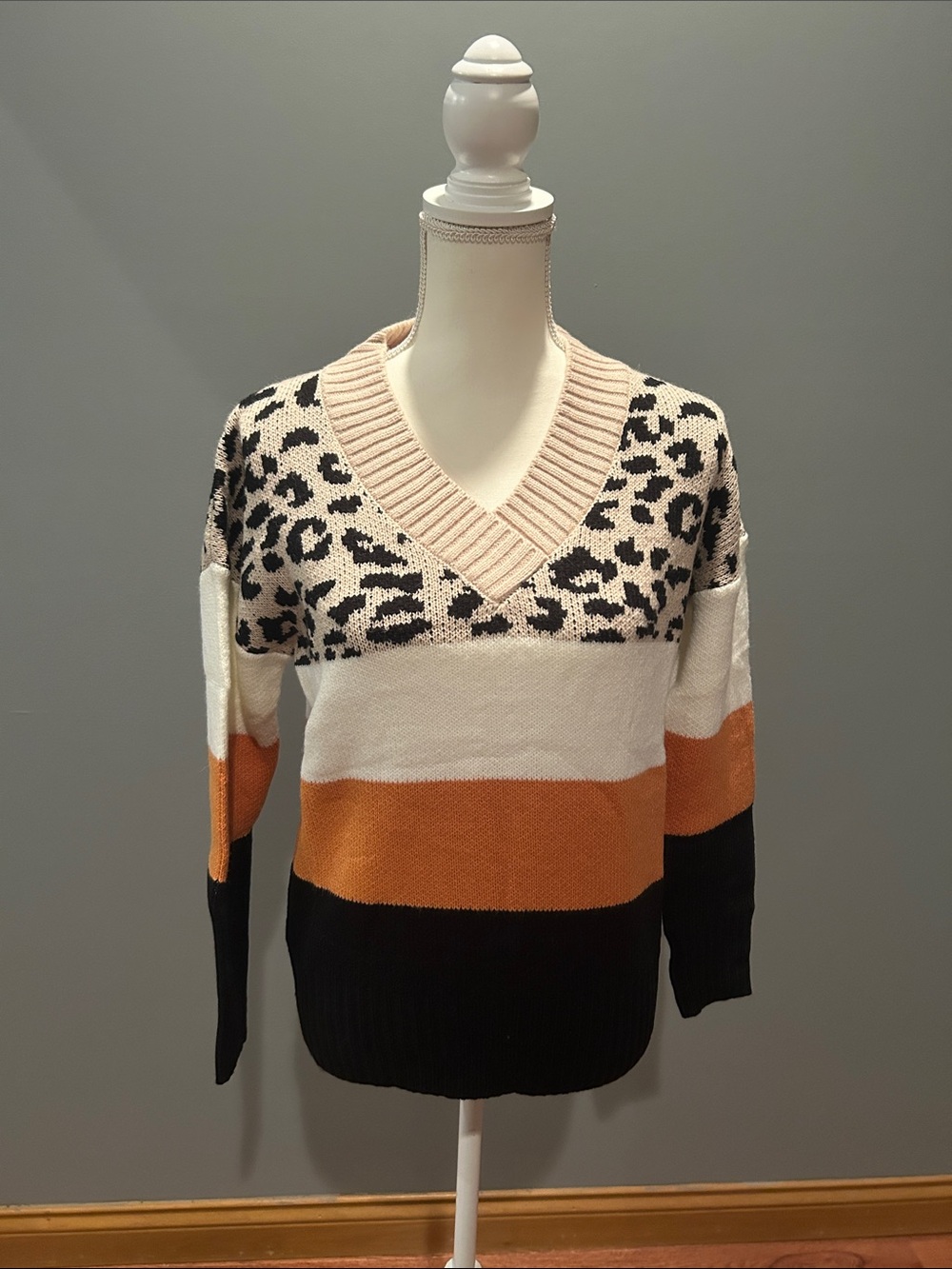 V-Neck Colorblock Leopard Sweater - Black, Cream & Orange